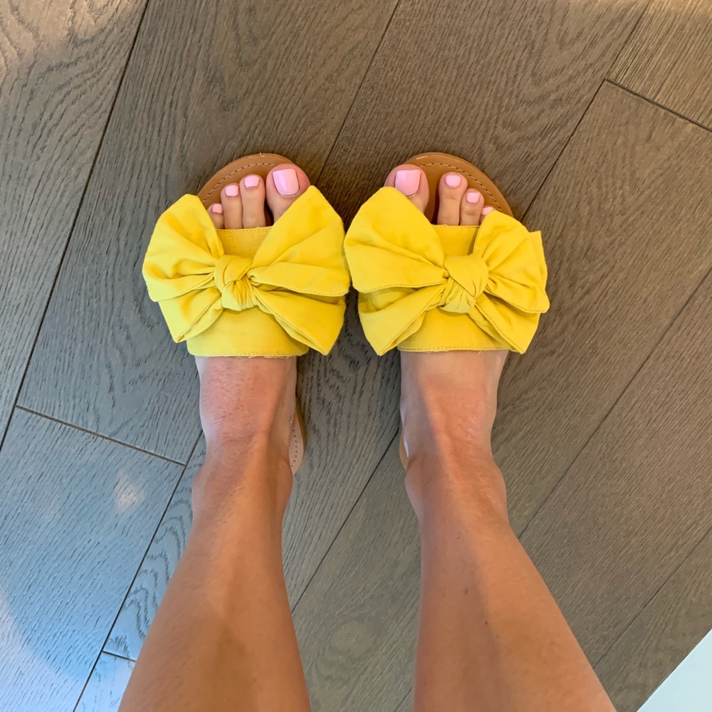 Flats sandals bow yellow summer size 6
